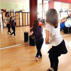 ΧοροΔιάσταση - Εργαστήρι Χορού - ΑΓΙΑ ΦΙΛΟΘΕΗ ΑΜΑΡΟΥΣΙΟΥ