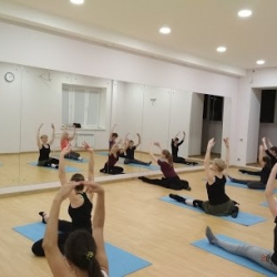 Танцевальная студия Flash Dance