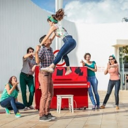 Swing It - בית הספר לריקודי סווינג