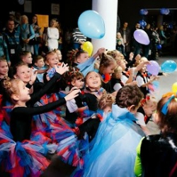 INSIDE DANCING CENTER