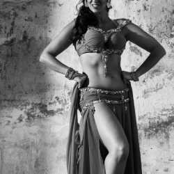 Kaouther Cours de Danse orientale