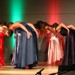 Körperarbeit und Tanz