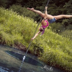 LIFT OFF - Poledance Academy