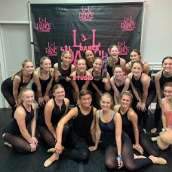 L & L Dance Studio