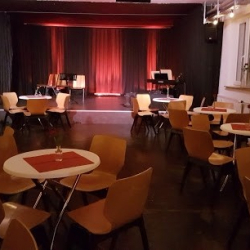 Locomotion Tanzbühne