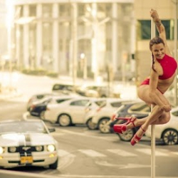 האקדמיה לריקוד על עמוד