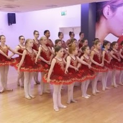 SINGER HOUSE BALLET SCHOOL & GUEST HOUSE