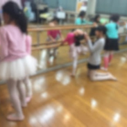 細川初枝モダンバレエスタジオ/studioCOMMU