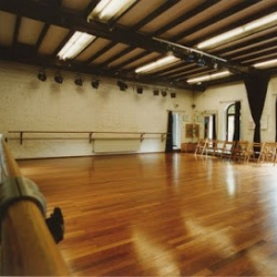 Tanzraum Neuss - Schule für Bewegung und Tanz