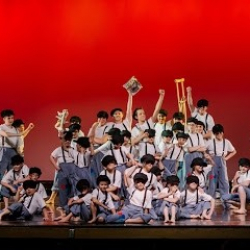 Turning Pointe Dance