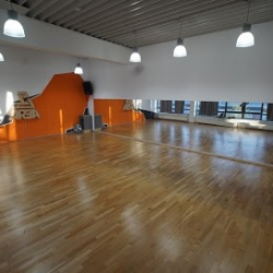 AREA 47 - URBAN DANCE COMPANY